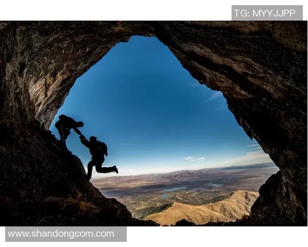 极限运动战术解析:上海极限运动队的创新区域防守策略与实践 极限运动战术解析:上海极限运动队的创新区域防守策略与实践